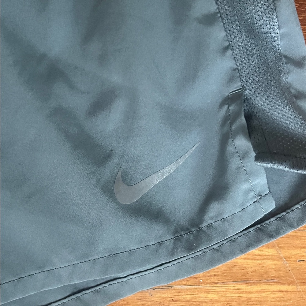 Nike Mens Dri-FIT Challenger 5" Brief-Lined Versatile Shorts Sz Medium - Picture 5 of 8